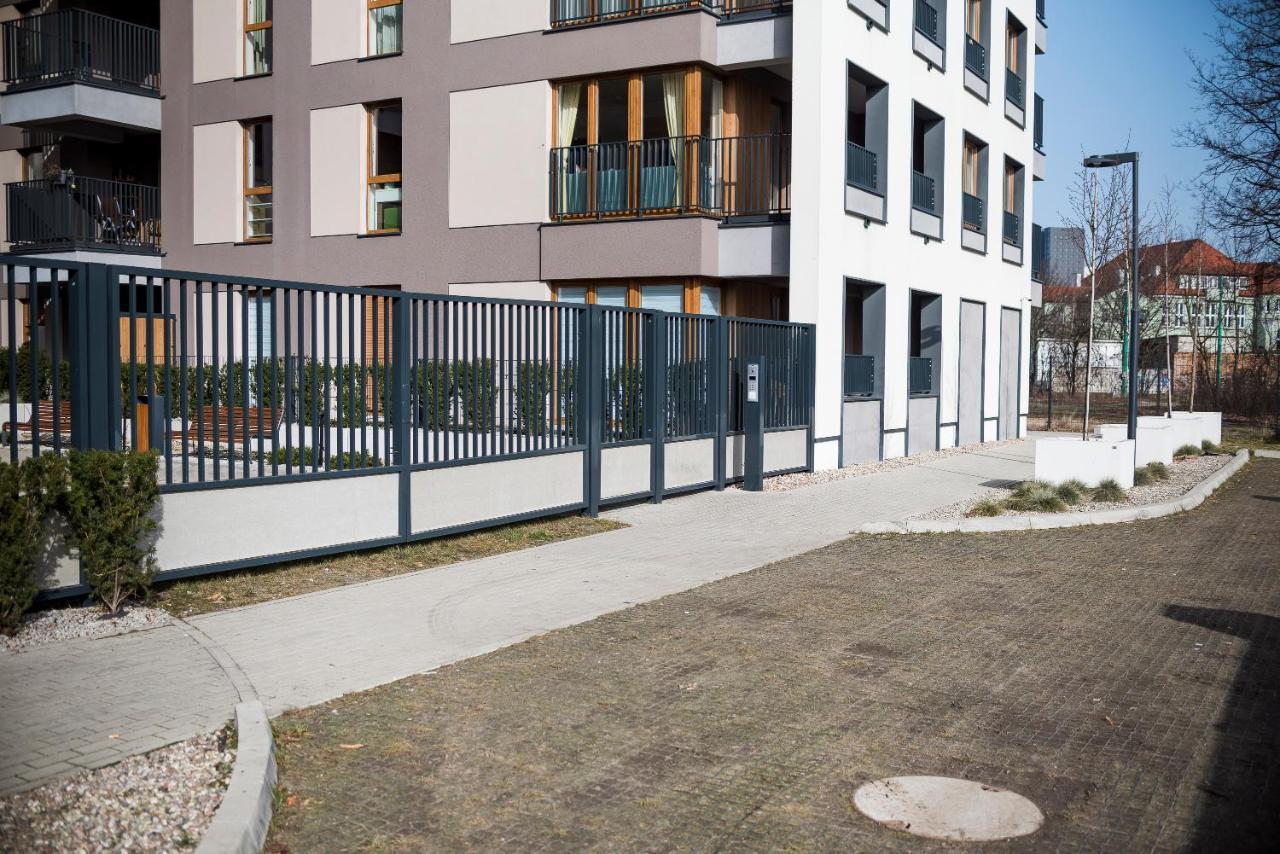 Apartament Z Ogrodkiem I Garazem Posen Exterior foto
